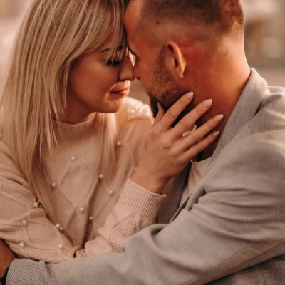 romantyczne zdjecie z profesjonalnej sesji zdjeciowej fotograki olga ostolska